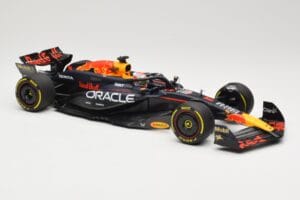 Red Bull Racing RB20 #1 M. Verstappen Winner China GP 2024 Minichamps 1:18 110240501 Metall — bild 4 av 6