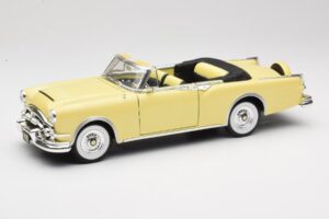 Packard Caribbean Cabriolet Gul Road Signature 1:18 92798 Metall
