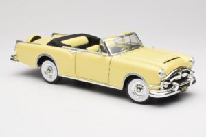 Packard Caribbean Cabriolet Gul Road Signature 1:18 92798 Metall — bild 6 av 8