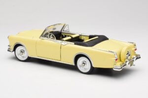 Packard Caribbean Cabriolet Gul Road Signature 1:18 92798 Metall — bild 7 av 8