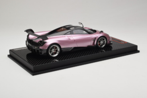 Pagani Huayra BC Pearl Pink AB Models 1:18 REMC032 Resin — bild 3 av 7