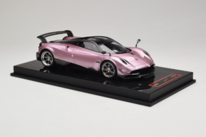 Pagani Huayra BC Pearl Pink AB Models 1:18 REMC032 Resin — bild 4 av 7