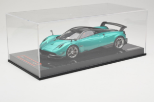 Pagani Huayra BC Green Metallic Yy Model 1:18 REMC020 Resin — bild 6 av 7