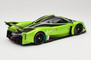 Pagani Huayra R Grön LCD 1:18 LCD18012-GR Metall — bild 3 av 8