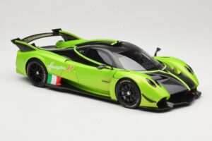 Pagani Huayra R Grön LCD 1:18 LCD18012-GR Metall — bild 6 av 8