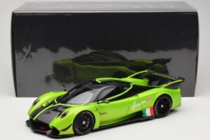 Pagani Huayra R Grön LCD 1:18 LCD18012-GR Metall — bild 8 av 8