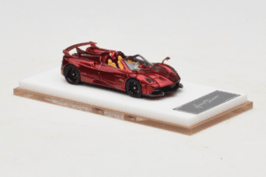 Pagani Huayra Roadster Tricolore Röd Henson & Heaven 1:64 PHRTR01 Metall — bild 4 av 7
