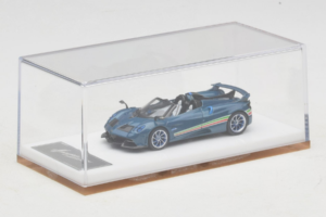 Pagani Huayra Tricolore Roadster Blå Henson & Heaven 1:64 PHTRB01 Resin — bild 6 av 8