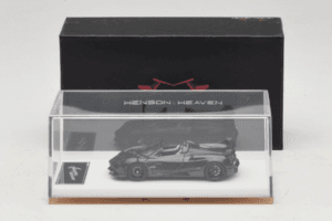 Pagani Huayra Tricolore Roadster Exposed Carbon Henson & Heaven 1:64 PHREC01 Metall — bild 7 av 7