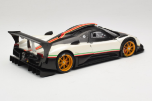 Pagani Zonda R Revolucion Vit AUTOart 1:18 78262 Metall — bild 3 av 8
