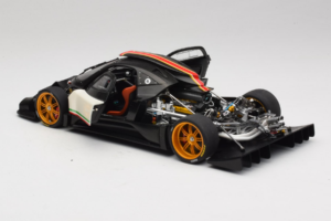 Pagani Zonda R Revolucion Vit AUTOart 1:18 78262 Metall — bild 5 av 8