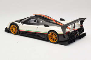 Pagani Zonda R Revolucion Vit AUTOart 1:18 78262 Metall — bild 7 av 8