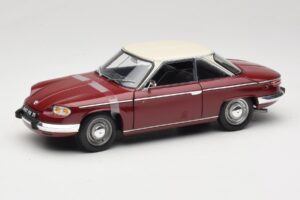Panhard 24 CT Röd Solido 1:18 1832500 Metall