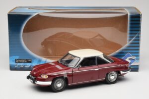 Panhard 24 CT Röd Solido 1:18 1832500 Metall — bild 8 av 8