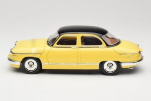 Panhard PL17 Gul Solido 1:18 8173 Metall — bild 4 av 8