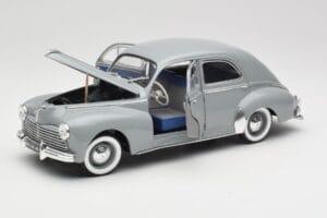 Peugeot 203 Gris Clair Solido 1:18 8145 Metall — bild 2 av 8