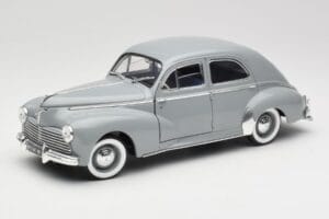 Peugeot 203 Gris Clair Solido 1:18 8145 Metall