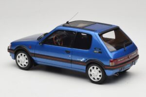 Peugeot 205 1.9 GTI Le Mans Miami Blue Otto 1:18 OT1153 Resin — bild 5 av 6