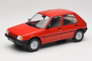 Peugeot 205 Röd MCG 1:18 MCG18492 Metall