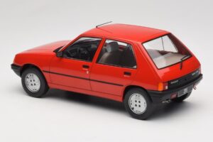 Peugeot 205 Röd MCG 1:18 MCG18492 Metall — bild 5 av 6