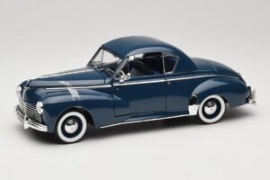 Peugeot 302 Coupe Blå Solido 1:18 8168 Metall