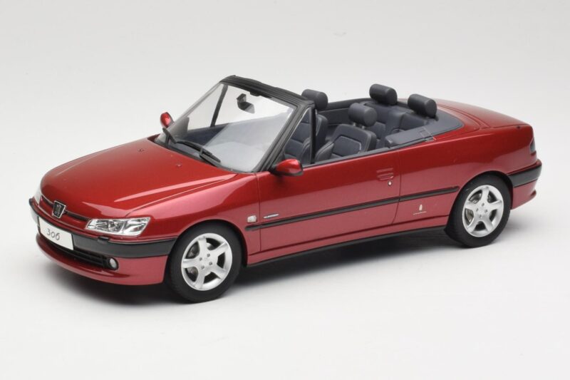 Peugeot 306 Cabriolet Röd Otto 1:18 OT042 Resin