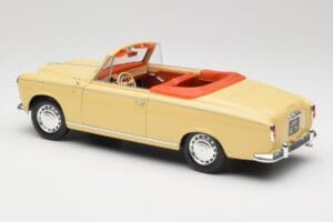 Peugeot 403 Cabriolet Sandgul Solido 1:18 8165 Metall — bild 7 av 8