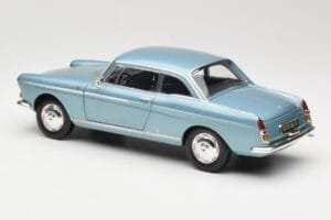 Peugeot 404 Coupe Blå Norev 1:18 184745 Metall — bild 7 av 8