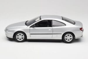 Peugeot 406 Coupe Silver Gate 1:18 01024 Metall — bild 4 av 8