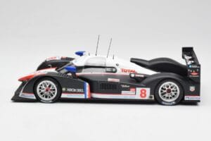 Peugeot 908 HDi LMP1 #8 S. Sarrazin / P. Lamy / S. Bourdais 24 Hours of Le Mans 2nd 2007 Minichamps 1:18 150071208 Metall — bild 3 av 6