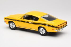 Plymouth Barracuda Gul Road Legends 1:18 92178 Metall — bild 7 av 8