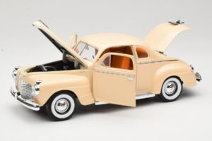 Plymouth Coupe Beige Road Signature 1:18 92398 Metall — bild 2 av 8