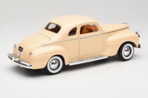 Plymouth Coupe Beige Road Signature 1:18 92398 Metall — bild 3 av 8