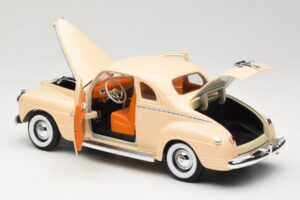 Plymouth Coupe Beige Road Signature 1:18 92398 Metall — bild 5 av 8