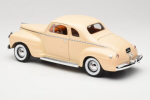 Plymouth Coupe Beige Road Signature 1:18 92398 Metall — bild 7 av 8