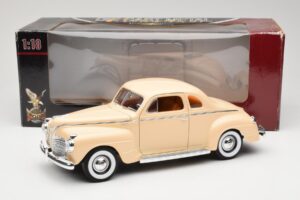 Plymouth Coupe Beige Road Signature 1:18 92398 Metall — bild 8 av 8