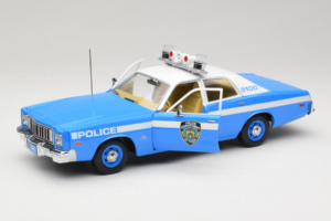Plymouth Fury Police Pursuit New York Police Department GreenLight 1:18 19043 Metall — bild 2 av 8
