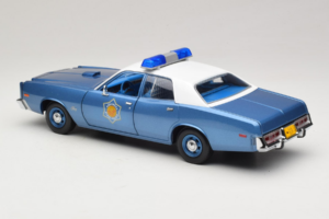 Plymouth Fury Police Pursuit Smokey and the Bandit GreenLight 1:18 19044 Metall — bild 7 av 8