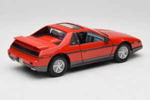 Pontiac Fiero GT Röd Road Signature 1:18 92588 Metall — bild 3 av 8