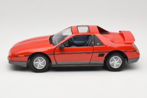 Pontiac Fiero GT Röd Road Signature 1:18 92588 Metall — bild 4 av 8