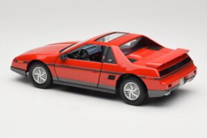 Pontiac Fiero GT Röd Road Signature 1:18 92588 Metall — bild 7 av 8