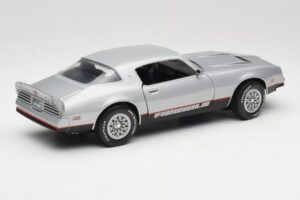 Pontiac Firebird Formula Silver ERTL 1:18 33514 Metall — bild 3 av 8