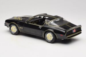 Pontiac Firebird Trans Am SE Smokey and the Bandit Joyride 1:18 33121 Metall — bild 7 av 8