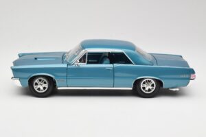 Pontiac GTO Hurst Edition Blå Maisto 1:18 531885 Metall — bild 4 av 8