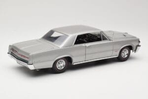 Pontiac GTO Silver Sun Star 1:18 1821 Metall — bild 3 av 8