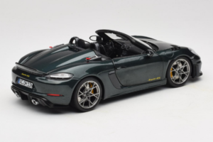 Porsche 718 Spyder RS Weissach Pack Forest Green Norev 1:18 187272 Metall — bild 3 av 8