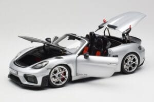 Porsche 718 Spyder RS Weissach Pack GT-Silver Metallic Norev 1:18 187270 Metall — bild 2 av 8