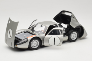 Porsche 904 GTS #1 Japan Grand Prix 1964 Minichamps 1:18 183646701 Metall — bild 2 av 8