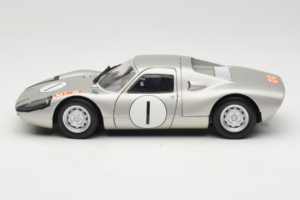 Porsche 904 GTS #1 Japan Grand Prix 1964 Minichamps 1:18 183646701 Metall — bild 4 av 8