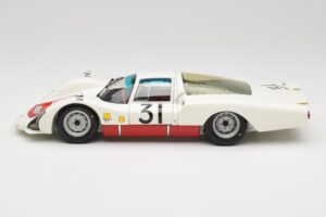 Porsche 906 LH #31 H. Herrmann / H. Linge Porsche System Engineering 24 Hours of Le Mans 1966 Minichamps 1:18 100666131 Metal — bild 4 av 8